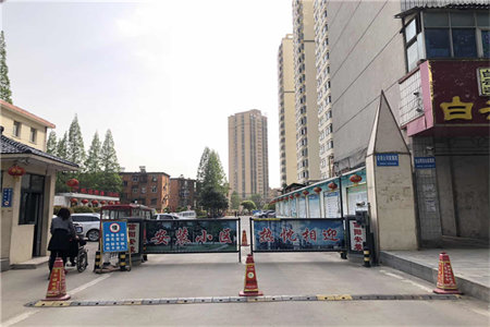 出售泰安市场小区2室1厅1卫55平精装修